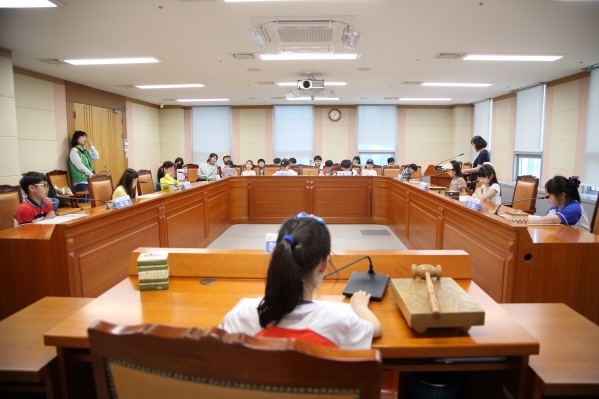 '천왕초 3-꽃누리 청소년의회체험교실' 게시글의 사진(2) 'U02A0477.JPG'