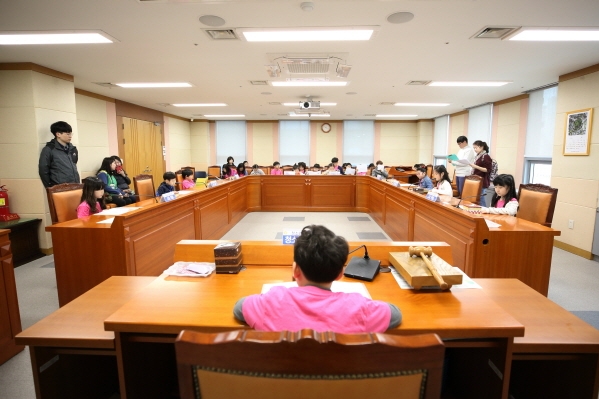'개봉초 3-9 청소년의회체험교실' 게시글의 사진(6) '크기변환_U02A7032.JPG'