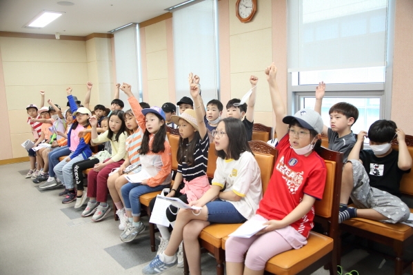 '천왕초 3-별누리 청소년의회체험교실' 게시글의 사진(2) 'U02A0702.JPG'