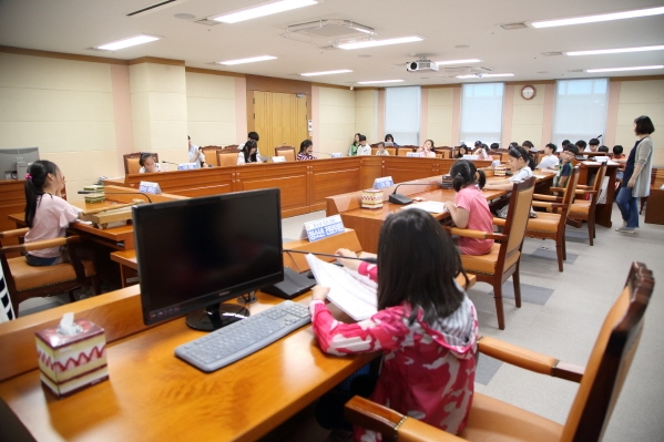 '천왕초 3-빛누리 청소년의회체험교실' 게시글의 사진(2) 'U02A0345.JPG'