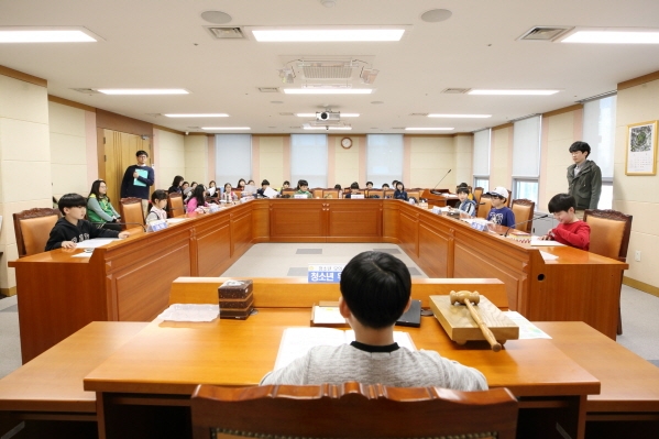 '천왕초 3-빛누리반 청소년의회체험교실' 게시글의 사진(5) '크기변환_U02A5257.JPG'