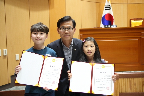 '천왕초 3-꽃누리 청소년의회체험교실' 게시글의 사진(3) 'U02A0521.JPG'