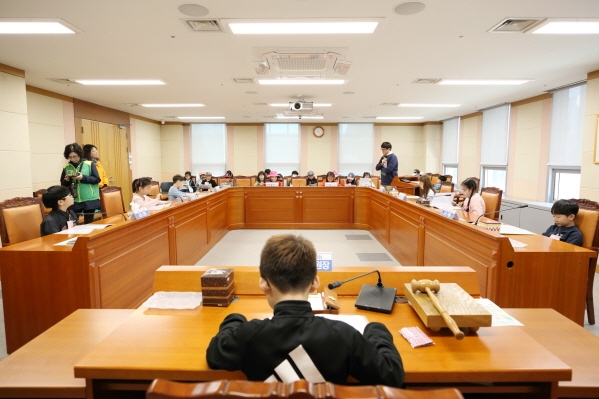 '천왕초 3-꿈반 청소년의회체험교실' 게시글의 사진(6) '크기변환_천왕초 꿈반 (16).JPG'