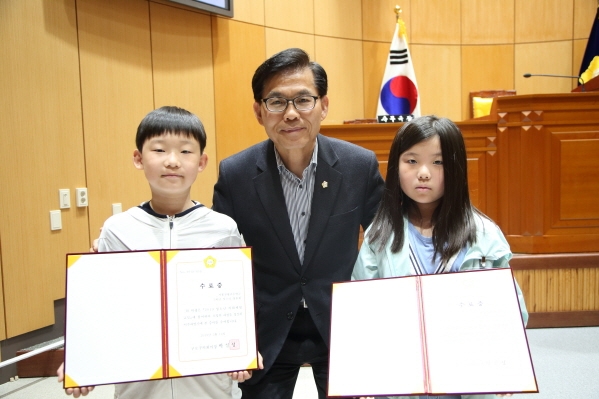 '천왕초 3-빛누리 청소년의회체험교실' 게시글의 사진(4) 'U02A0379.JPG'