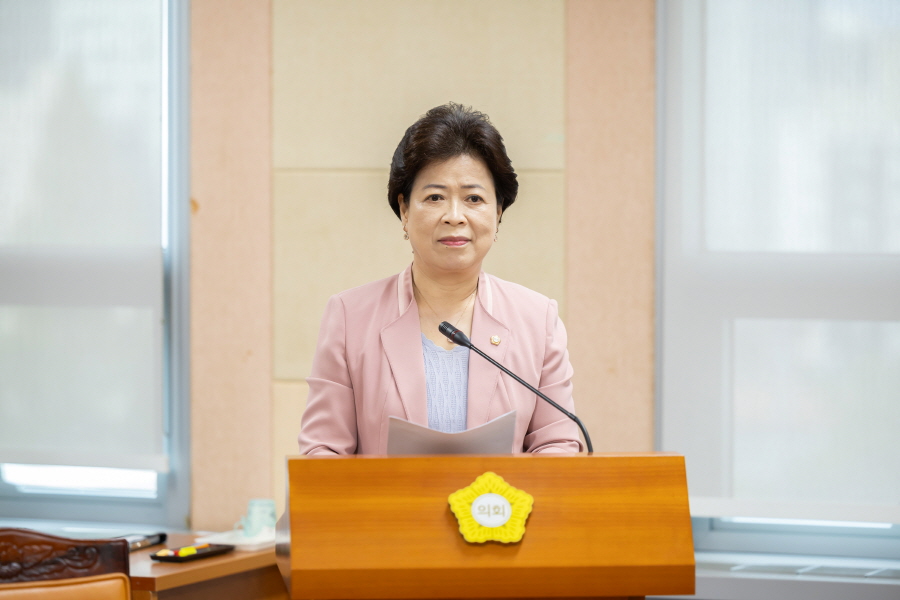 '제330회 구로구의회 임시회 회기중 복지건설위원회 안건심사' 게시글의 사진(12) '크기변환_노경숙 (3).JPG'