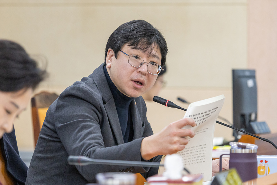 '제332회 구로구의회 정례회 회기중 복지건설위원회 안건심사' 게시글의 사진(9) '09.jpg'