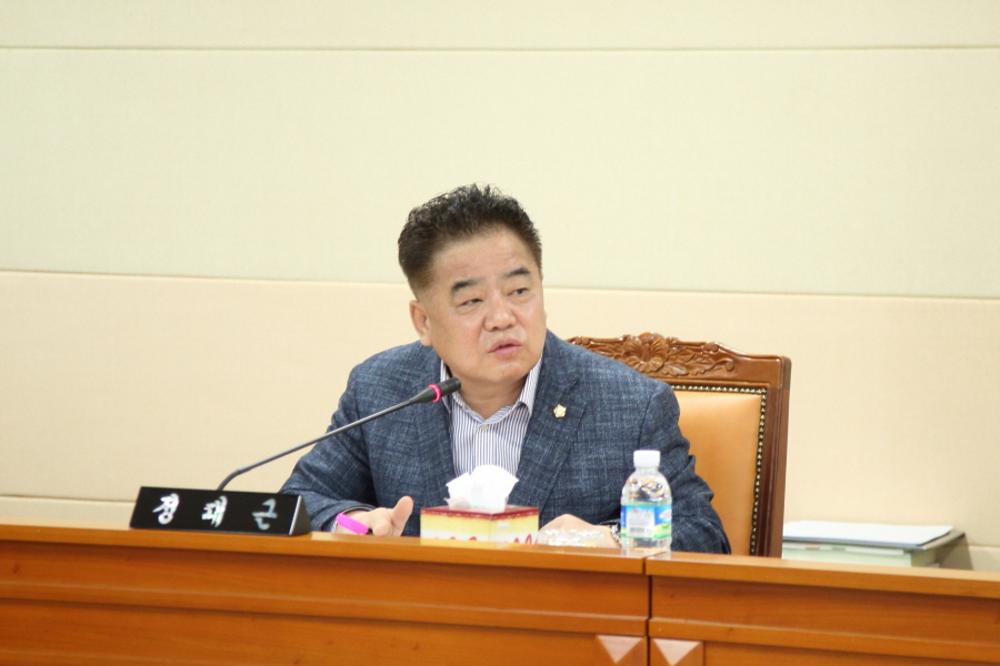 '제281회 구로구의회 임시회 회기중 복지건설위원회 추경 예비심사' 게시글의 사진(3) '정대근 (1).JPG'