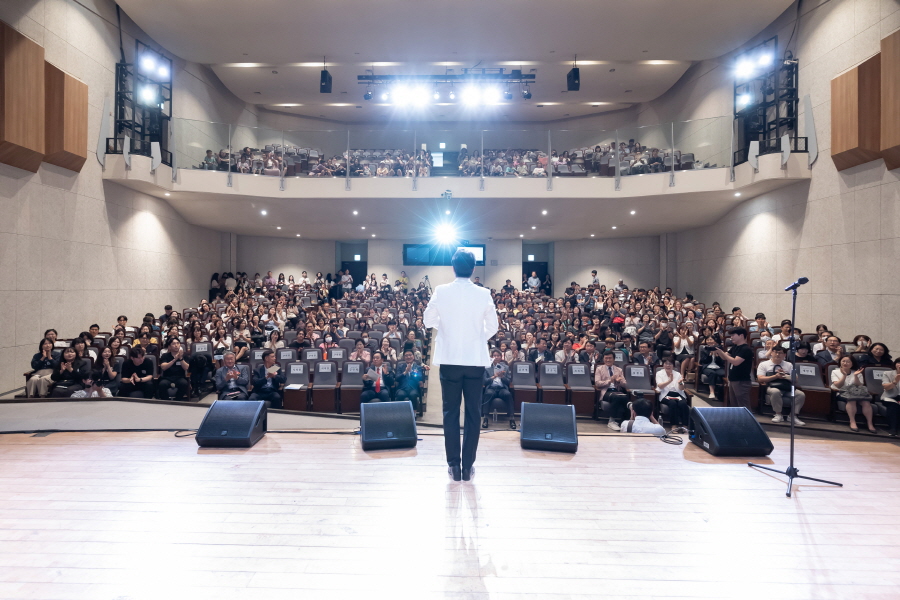 '제25회 사회복지의 날 기념행사' 게시글의 사진(2) '크기변환_030A7189.JPG'