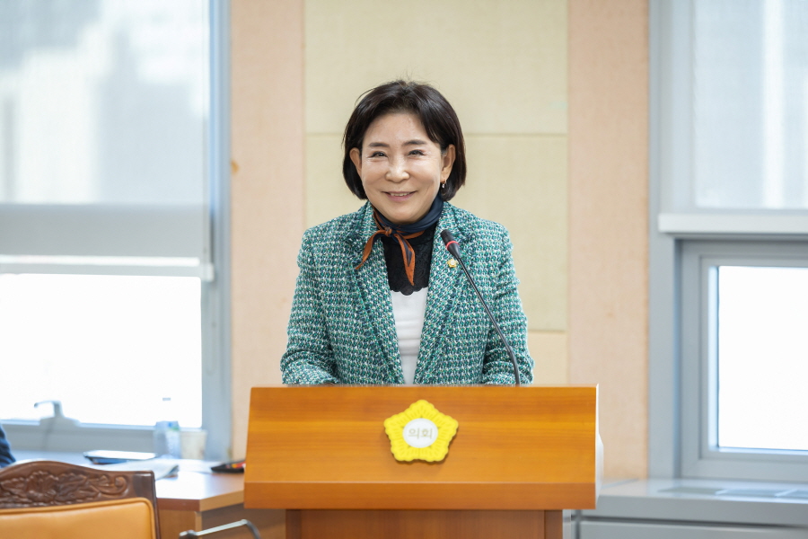 '제333회 구로구의회 임시회 회기중 복지건설위원회 안건심사' 게시글의 사진(5) '[크기변환]곽윤희 (9).JPG'
