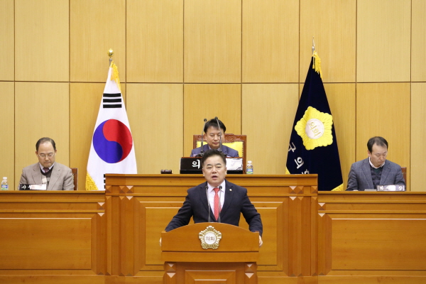 '제271회 구로구의회 임시회 제1차 본회의' 게시글의 사진(6) '크기변환_정대근 (2).JPG'