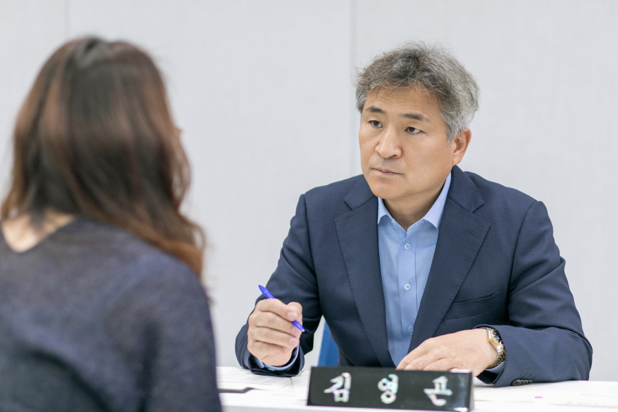 '제336회 구로구의회 정례회 회기중 행정기획위원회 행정사무감사' 게시글의 사진(5) '[크기변환]김영곤 (9).jpg'