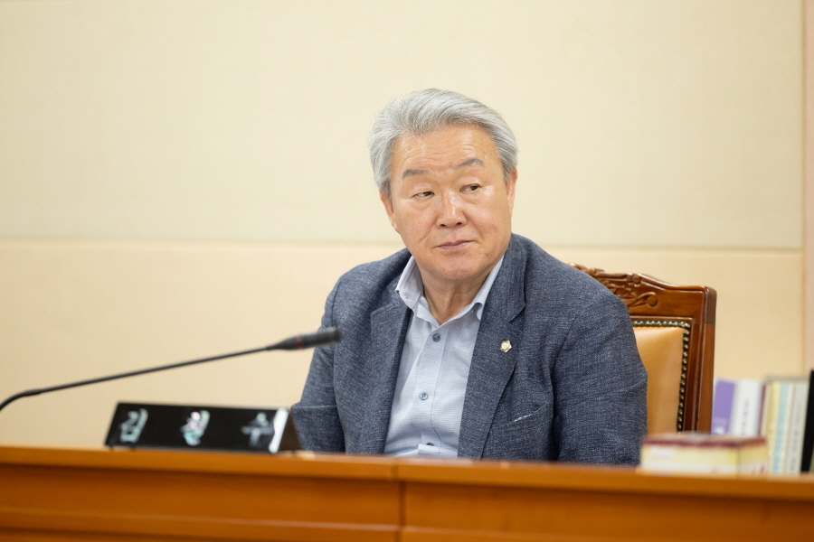 '제324회 구로구의회 임시회 폐회중 운영위원회 회의' 게시글의 사진(6) '크기변환_김철수_민 (2).JPG'