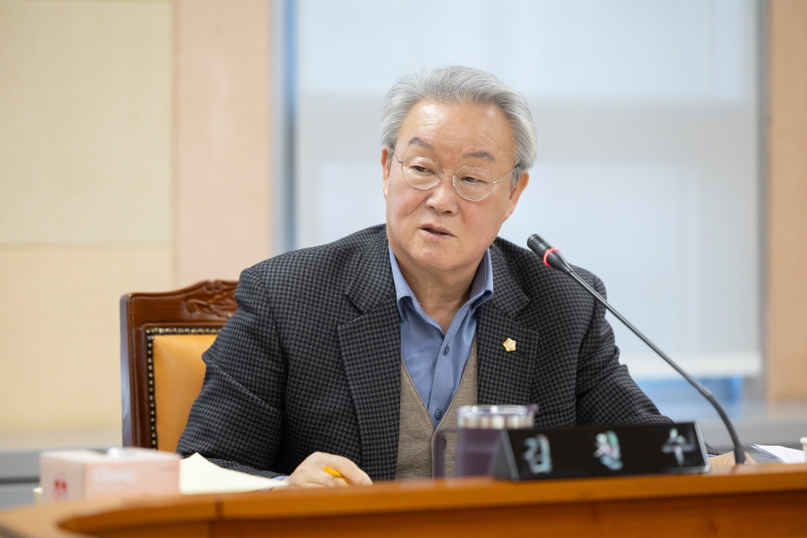'제332회 구로구의회 정례회 회기중 복지건설위원회 2025년 예산안 예비심사' 게시글의 사진(4) '크기변환_김철수_민 (13).JPG'