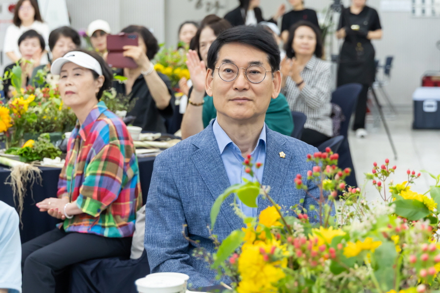 '제4기 구로마을정원사 양성과정 수료식' 게시글의 사진(3) '[크기변환]곽노혁 (9).JPG'