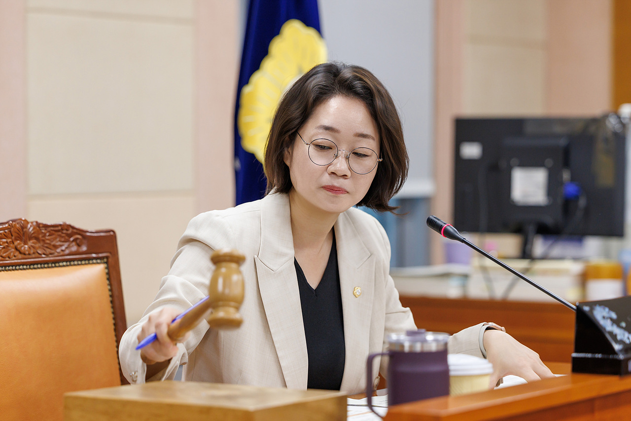 '제374회 임시회 폐회중 제1차 운영위원회 회의' 게시글의 사진(2) '02.jpg'
