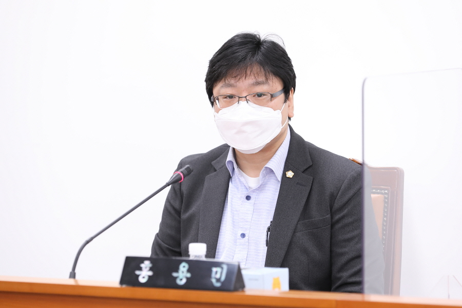'2022년 행정사무감사 강평 및 총평' 게시글의 사진(20) '크기변환_홍용민 (1).JPG'