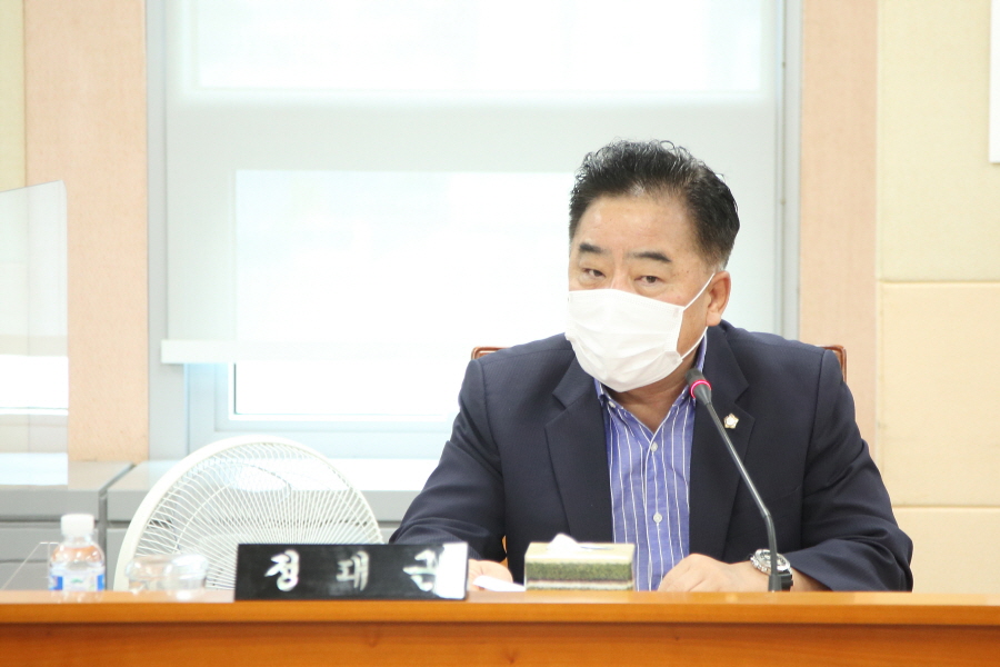 '2022년 행정사무감사 강평 및 총평' 게시글의 사진(10) '크기변환_정대근 (2).JPG'