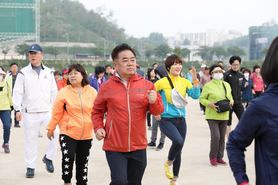 '제92회 안양천사랑 가족건강 걷기대회' 게시글의 사진(4) '정대근 (6).JPG'
