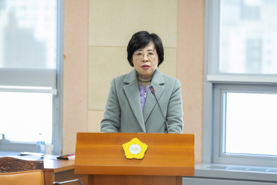 '제333회 구로구의회 임시회 회기중 복지건설위원회 안건심사' 게시글의 사진(9) '[크기변환]이명숙 (11).JPG'