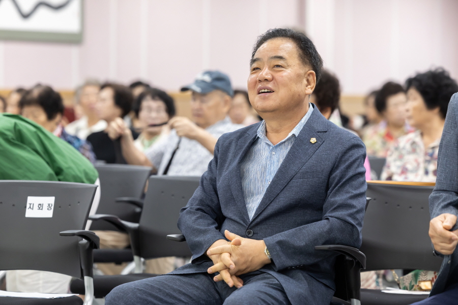 '2025 대한노인회구로구지회 노인일자리 사업 참여자 안전교육_을지역' 게시글의 사진(5) '[크기변환]정대근 (5).JPG'