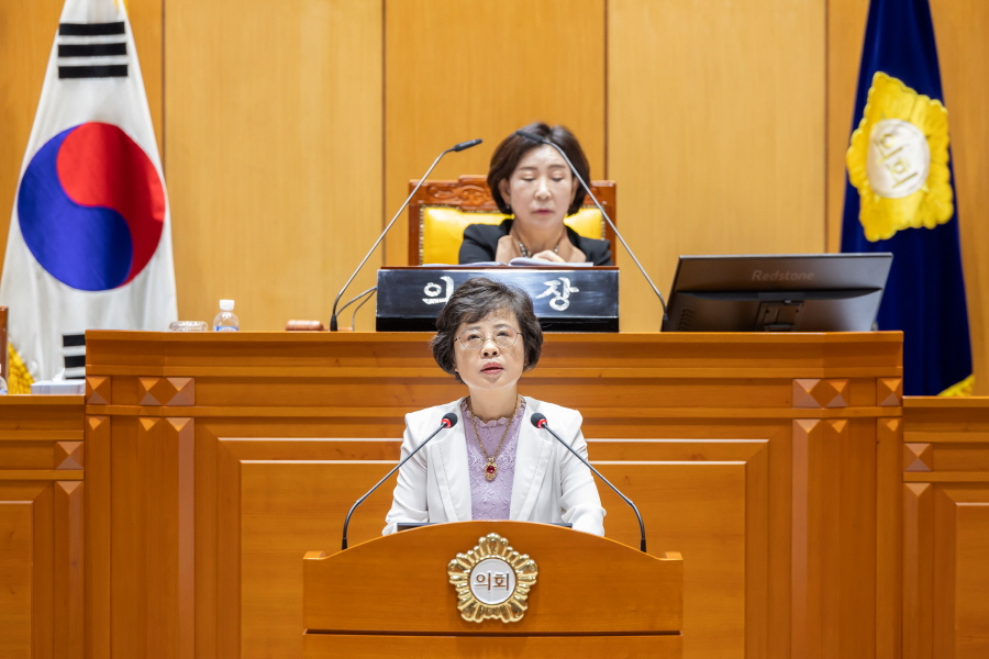 '제320회 구로구의회 임시회 제1차 본회의' 게시글의 사진(6) '크기변환_이명숙 (1).JPG'