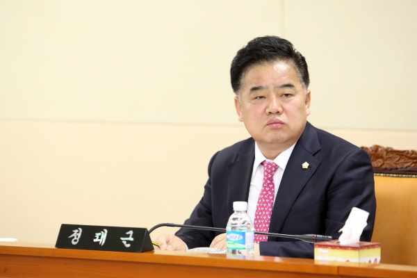 '예산결산특별위원회 추가경정예산안 종합심사' 게시글의 사진(10) '변환정대근.JPG'