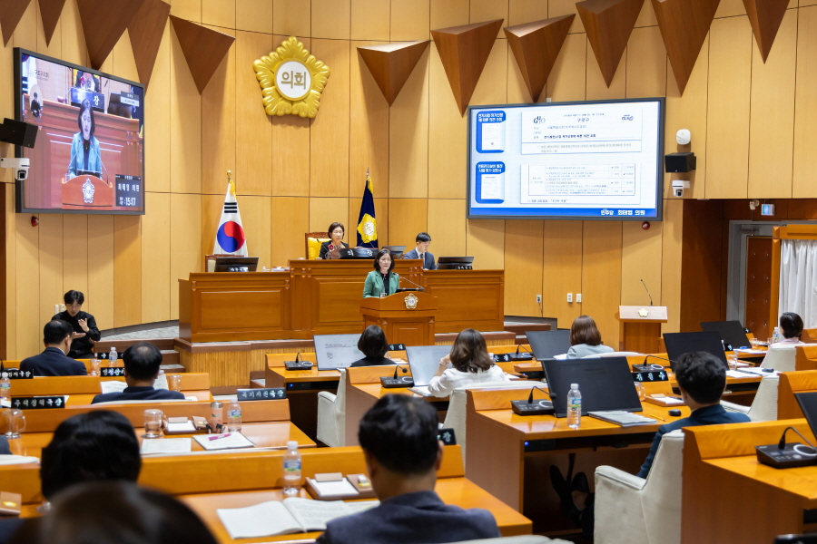 '제326회 구로구의회 정례회 제5차 본회의' 게시글의 사진(12) '크기변환_최태영 (18).JPG'