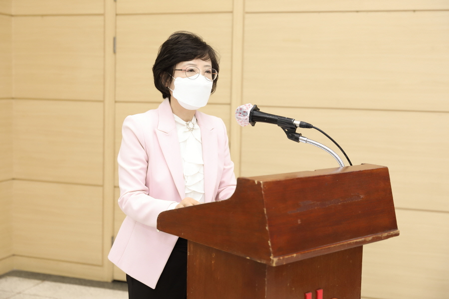 '2022년 행정사무감사 강평 및 총평' 게시글의 사진(4) '크기변환_이명숙 (6).JPG'