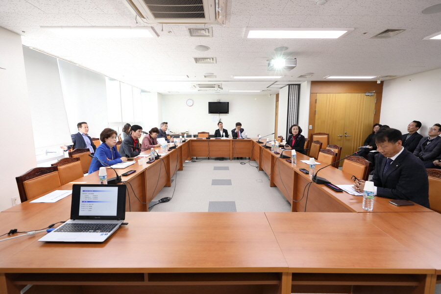 '자원순환센터 보완공사 설명회' 게시글의 사진(1) '박칠성,정대근,김영곤,박평길,박종여,곽윤희,노경숙.JPG'