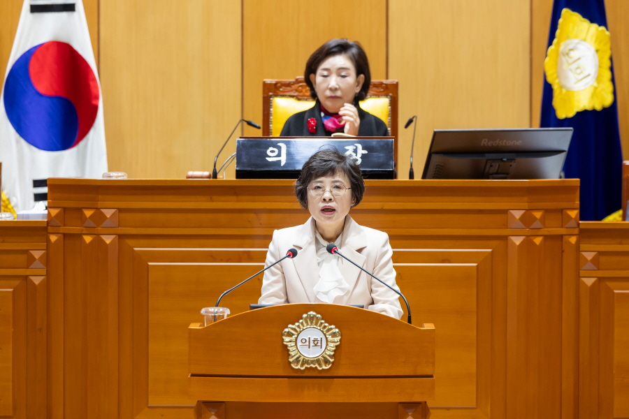 '제321회 구로구의회 임시회 제1차 본회의' 게시글의 사진(5) '크기변환_이명숙 (1).JPG'