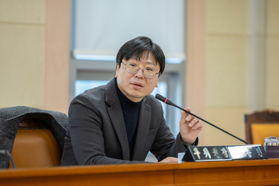 '제333회 구로구의회 임시회 회기중 복지건설위원회 안건심사' 게시글의 사진(3) '[크기변환]홍용민 (1).JPG'