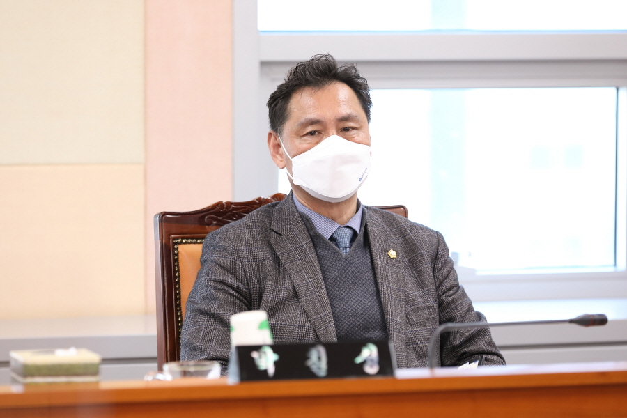 '제307회 구로구의회 임시회 회기중 복지건설위원회 안건심사' 게시글의 사진(4) '박칠성 (2).JPG'