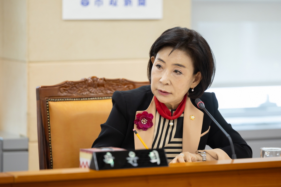 '제336회 구로구의회 정례회 회기중 복지건설위원회 결산승인 및 예비비 지출 예비심사' 게시글의 사진(4) '[크기변환]곽윤희 (11).JPG'