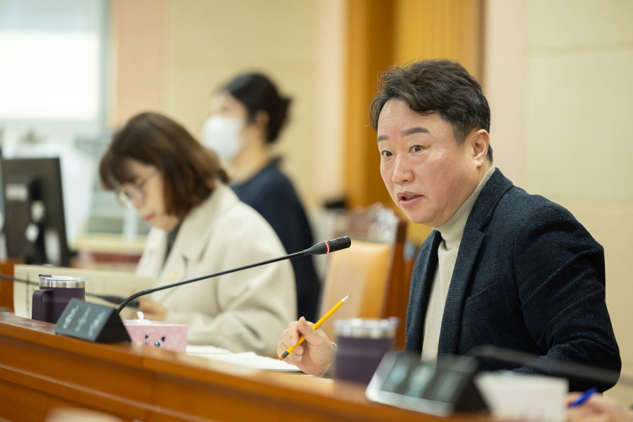 '제332회 구로구의회 정례회 폐회중 운영위원회 회의' 게시글의 사진(8) '[크기변환]김용권 (3).JPG'