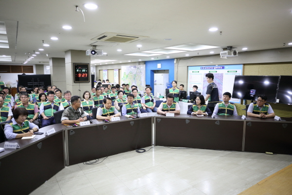 '2017년 을지연습 근무자 격려' 게시글의 사진(2) '크기변환_박용순,박동웅,최숙자,김영곤,김희서,박칠성,박종현,이호대,정대근,박종여,정동순.JPG'