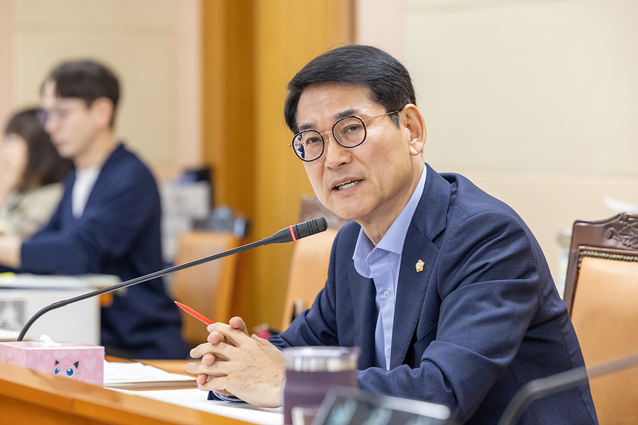 '제335회 구로구의회 임시회 회기중 복지건설위원회 안건심사' 게시글의 사진(8) '08.jpg'