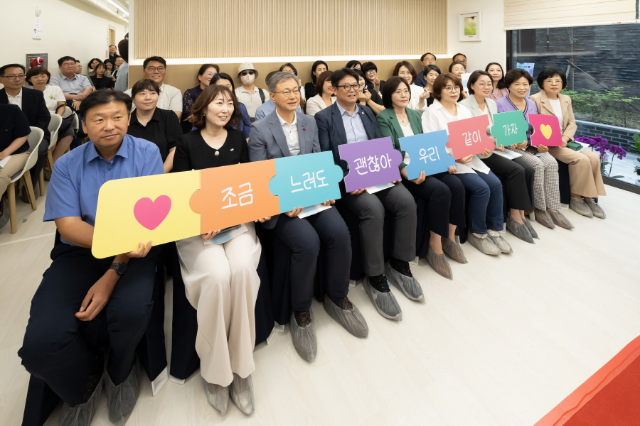 '구로구 느린학습자 지원센터 개소식' 게시글의 사진(2) '[크기변환]방은경,최태영,양명희,이명숙,전미숙,노경숙 (1).JPG'