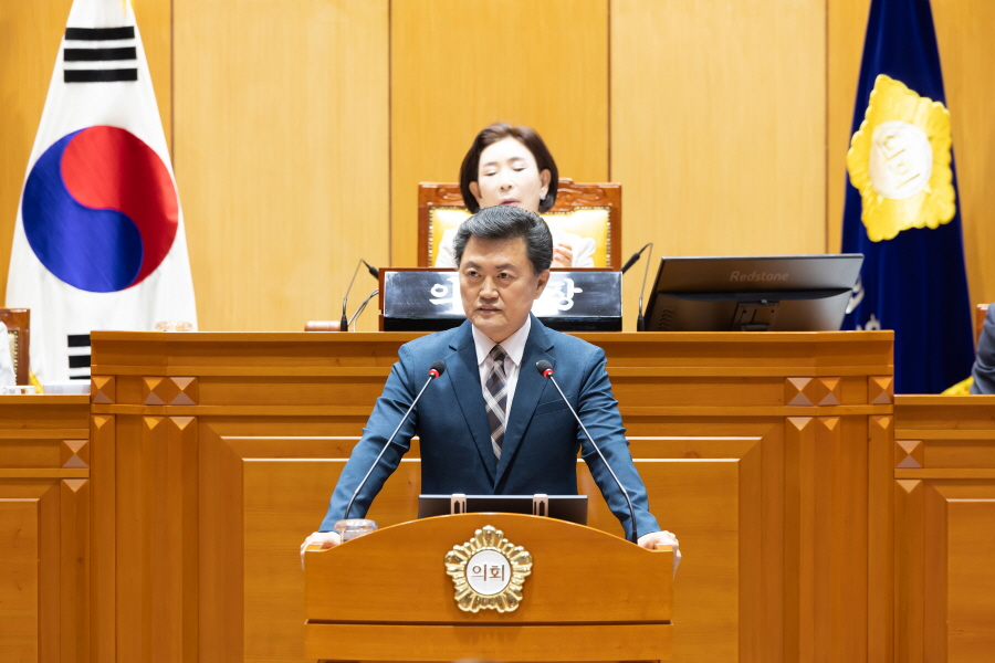 '제326회 구로구의회 정례회 제1차 본회의' 게시글의 사진(6) '크기변환_김철수_국 (3).JPG'