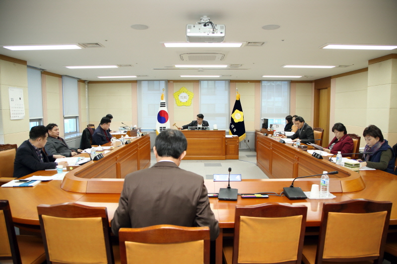 '복지건설위원회 조례안 및 안건심사' 게시글의 사진(1) '크기변환_김희서,박종현,박칠성,정대근,윤수찬,김명조,곽윤희 (2).JPG'