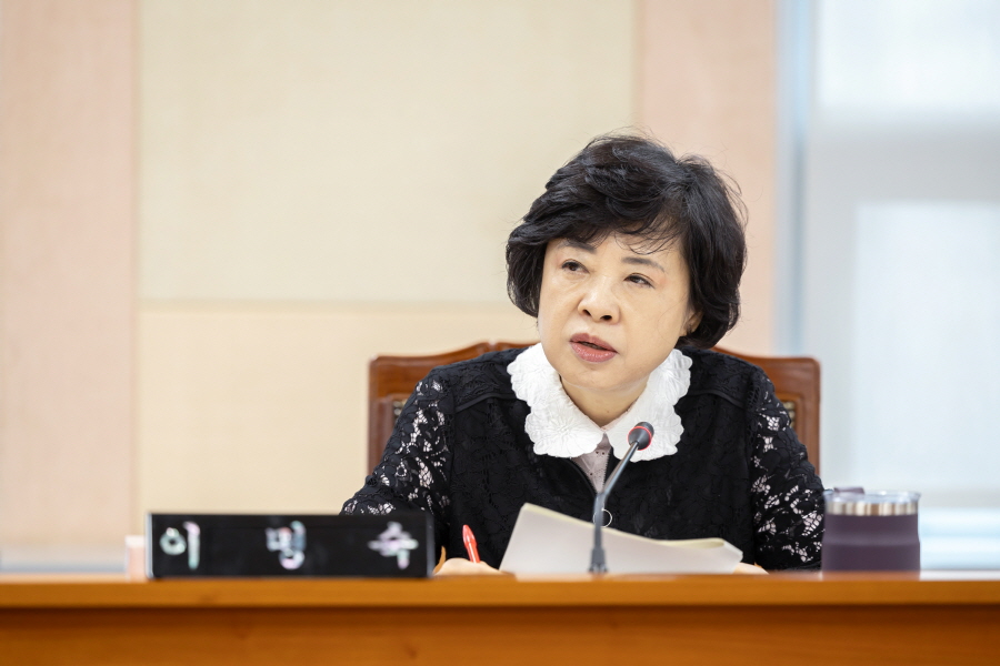 '제330회 구로구의회 임시회 회기중 복지건설위원회 안건심사' 게시글의 사진(6) '크기변환_이명숙 (2).JPG'