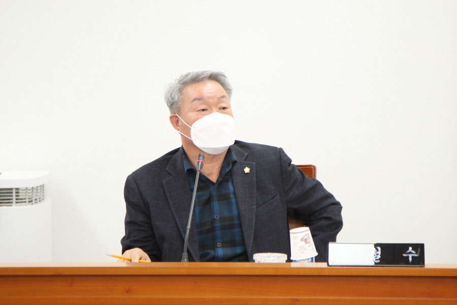 '제305회 구로구의회 정례회 회기중 행정기획위원회 안건심사' 게시글의 사진(1) '김철수 (1).JPG'