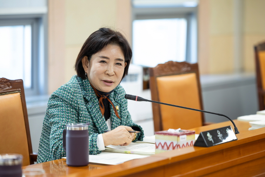'제333회 구로구의회 임시회 회기중 복지건설위원회 안건심사' 게시글의 사진(4) '[크기변환]곽윤희 (7).JPG'
