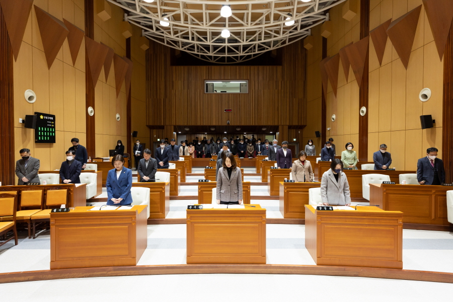 '제315회 구로구의 임시회 제1차 본회의' 게시글의 사진(4) '크기변환_김영곤,이명숙,곽노혁,노경숙,홍용민,변정열,정대근,양명희,김철수_민,김용권,방은경,최태영,김철수_국,전미숙,김미주 (4).jpg'