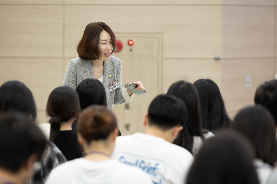 '2025년 여름방학 청년 행정체험사업 오리엔테이션' 게시글의 사진(5) '[크기변환]전미숙 (4).JPG'