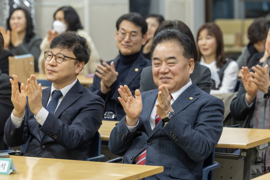 '구로구민간어린이집연합회 회장단 이취임식 및 신년회' 게시글의 사진(4) '[크기변환]정대근 (1).JPG'
